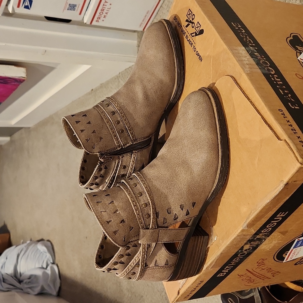 Sugar ankle boots.  Worn ONCE